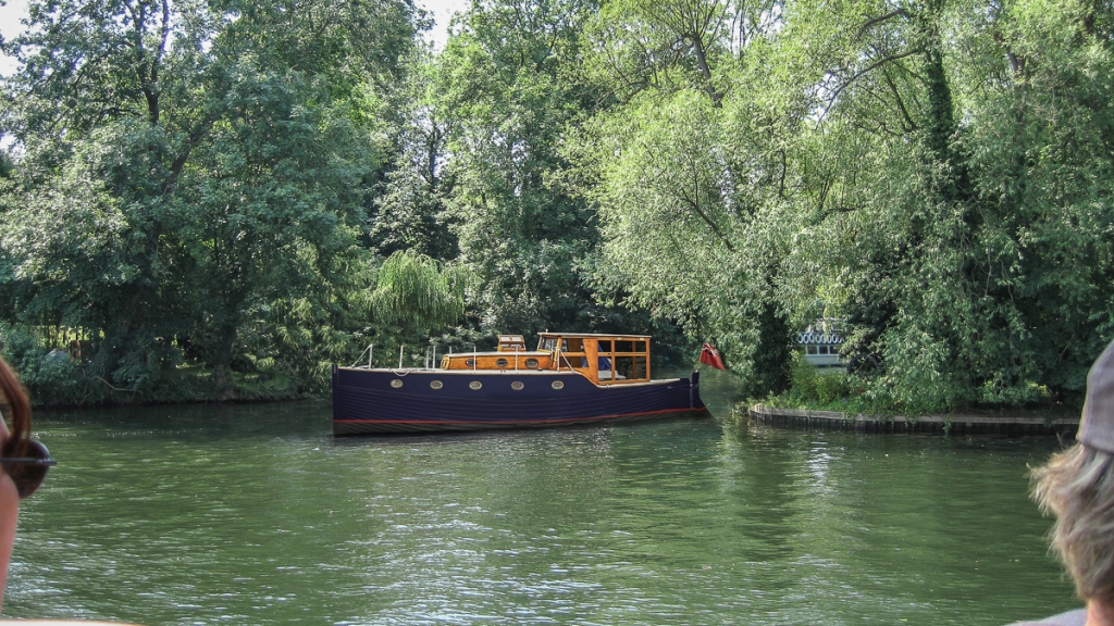 perdita-2-mockup-river-thames-windsor2-1